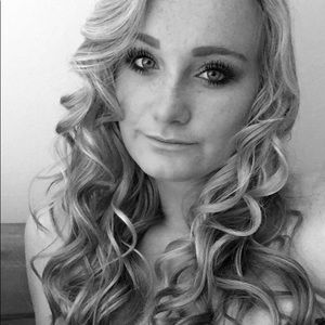 Meet your Posher, Alana